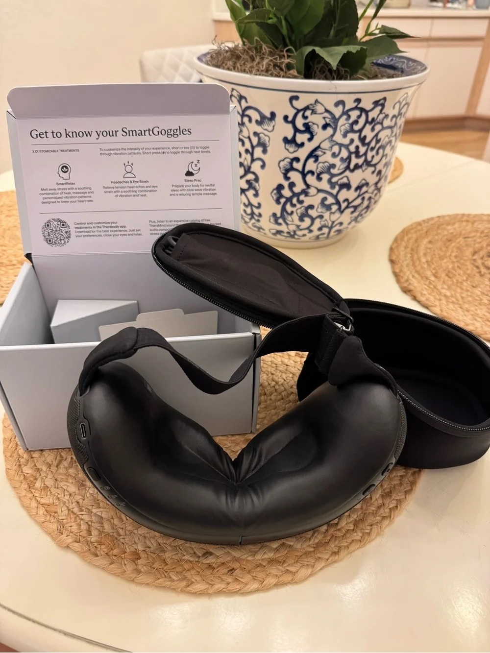 Therabody SmartGoggles Eye Massager - Black/Blue BRAND NEW